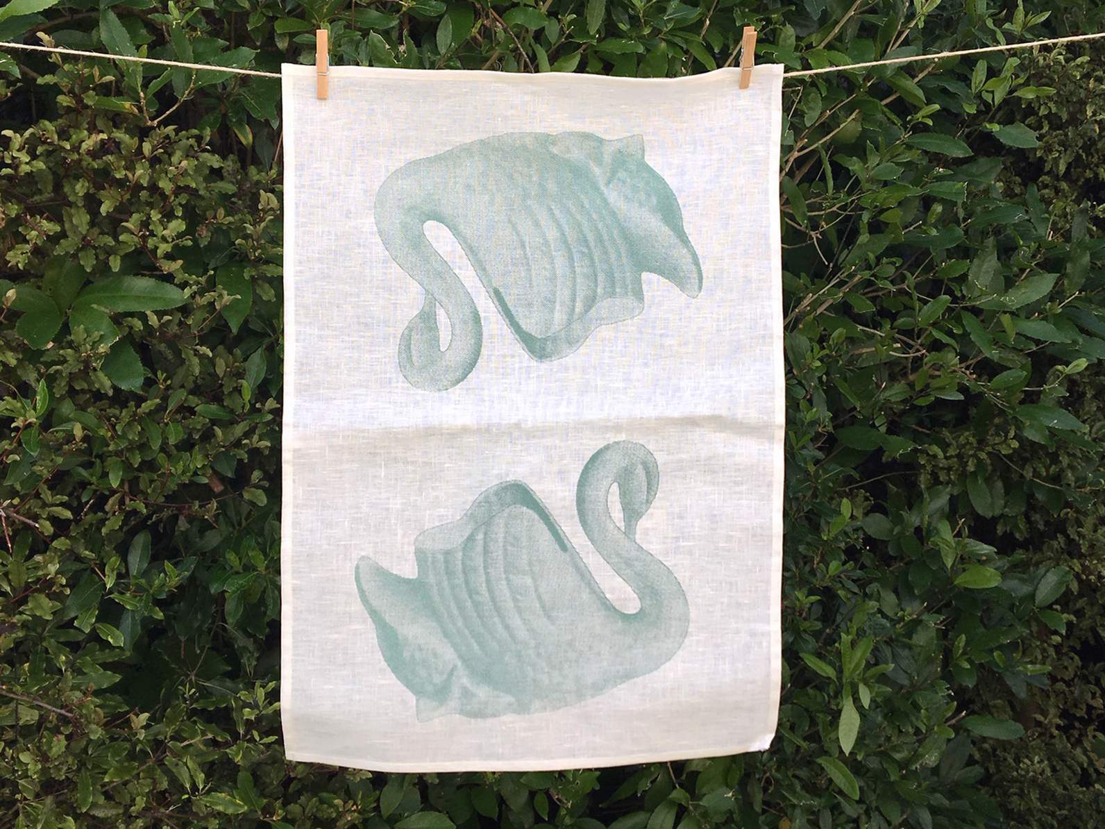 Retro print Swan Linen Tea towel